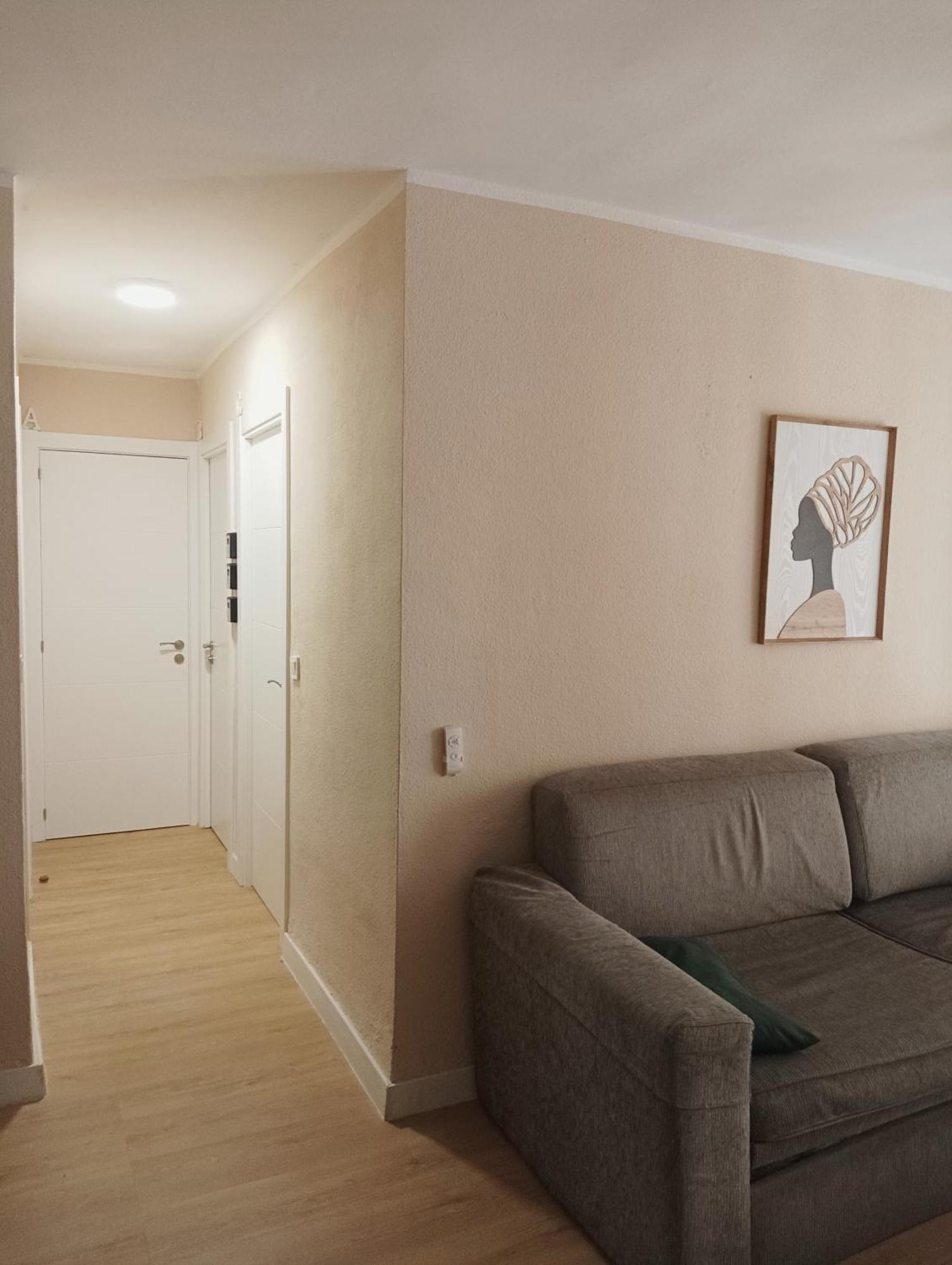 Habitaciones En Apartamento Compartido Delicias Room Cerca Del Mar, Aeropuerto, Ave Y Metro Malaga Exterior photo